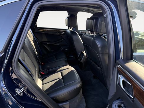 Used 2022 Porsche Macan S image 18