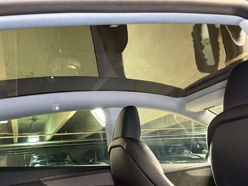 Used 2026 Tesla Model Y Long Range image 13