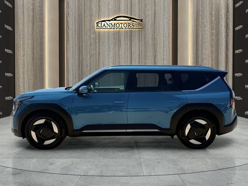 Used 2024 Kia EV9 Wind AWD/4WD image 4