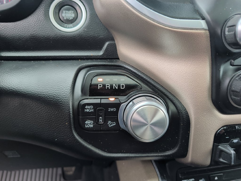 Used 2019 RAM 2500 Laramie w/ Black Appearance Package AWD/4WD image 27