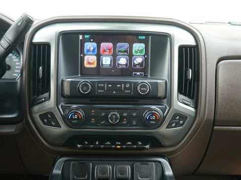 Used 2016 Chevrolet Silverado 1500 LTZ Z71 w/ LTZ Plus Package AWD/4WD image 23