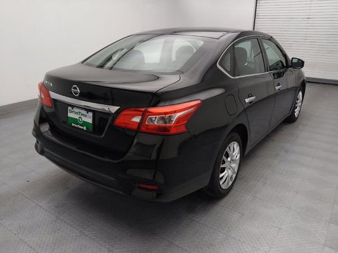 Used 2017 Nissan Sentra S image 9