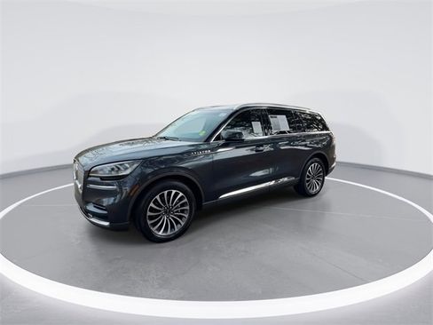 Used 2023 Lincoln Aviator Reserve w/ Elements Package Plus image 4