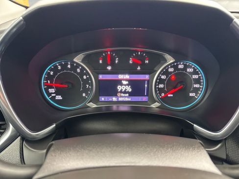 Used 2022 Chevrolet Equinox Premier FWD image 16