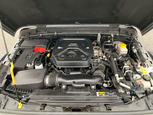 Used 2019 Jeep Wrangler Unlimited Rubicon image 9