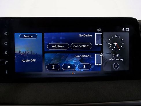 Used 2025 Nissan Kicks SV w/ Charging Package image 24