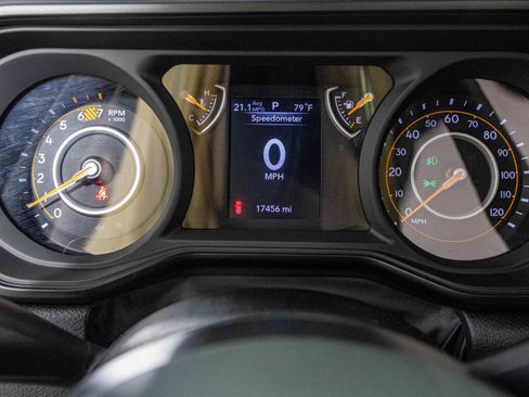 Used 2024 Jeep Wrangler Sport AWD/4WD image 33