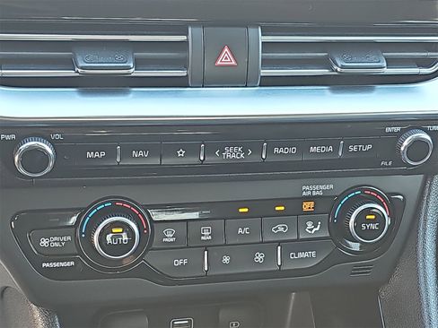 Used 2022 Kia Niro EX Premium image 26