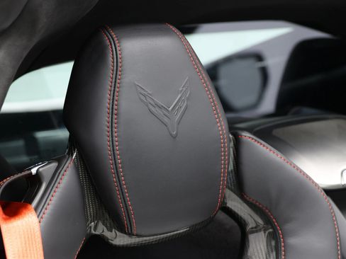 Used 2023 Chevrolet Corvette Stingray Premium Cpe w/ Z51 Performance Package RWD image 87