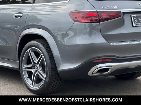 New 2025 Mercedes-Benz GLS 450 4MATIC image 4