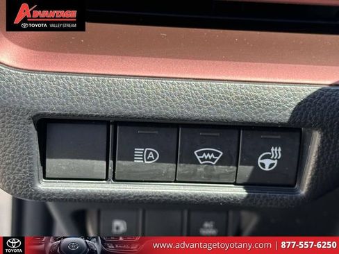 Used 2024 Toyota Prius Prime FWD image 20