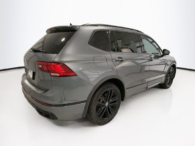Used 2022 Volkswagen Tiguan SE R-Line FWD image 7