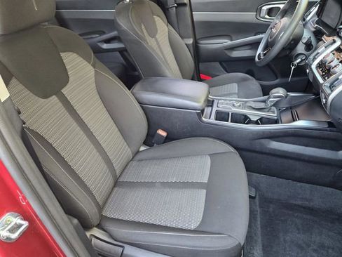 Used 2022 Kia Sorento LX AWD/4WD image 17