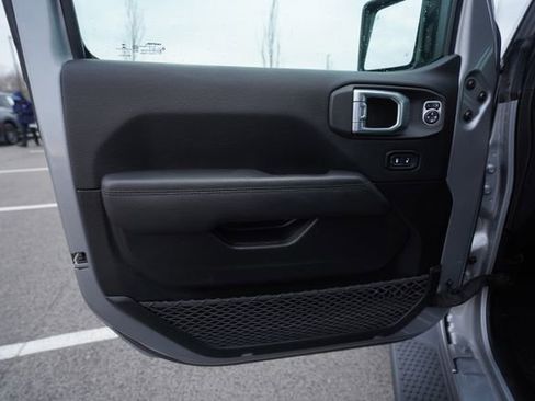 Used 2021 Jeep Wrangler Unlimited Sahara image 14