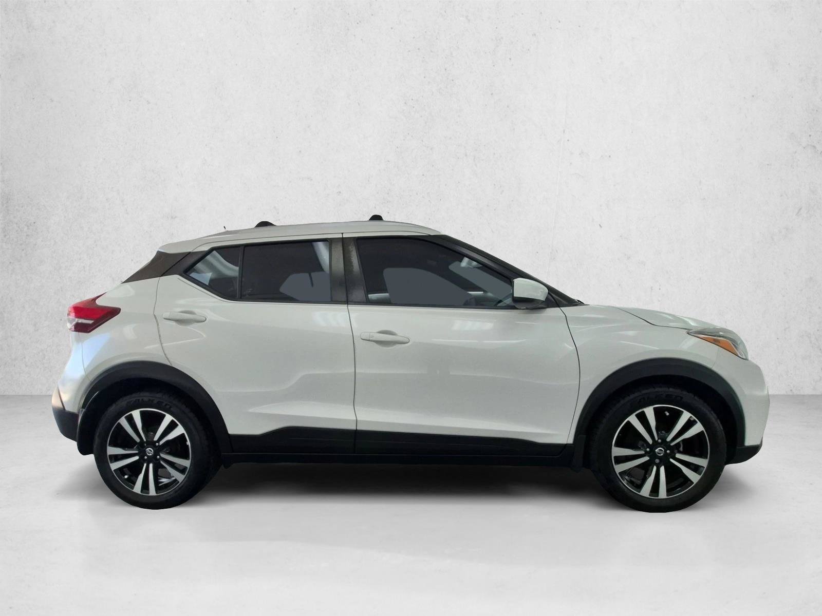 Used 2020 Nissan Kicks SV w/ Exterior Package FWD image 4