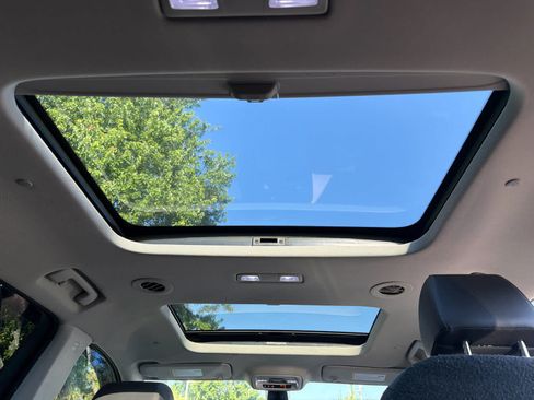 Used 2019 Chevrolet Traverse Premier w/ Redline Edition FWD image 20