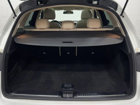 Used 2018 Mercedes-Benz GLC 300 4MATIC image 32