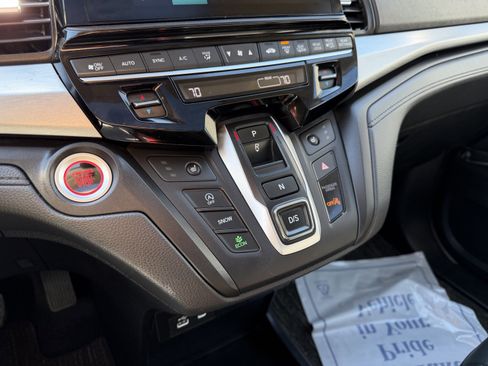 Certified 2025 Honda Odyssey EX-L image 18