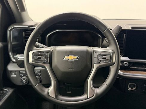 Used 2024 Chevrolet Silverado 1500 LT image 13