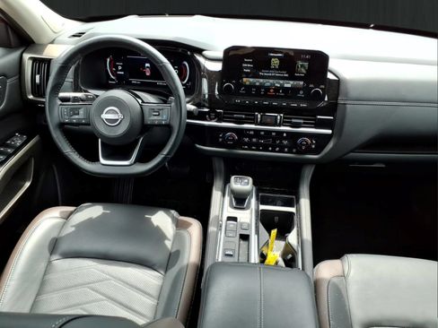 Used 2025 Nissan Pathfinder Platinum w/ Cargo Package FWD image 22
