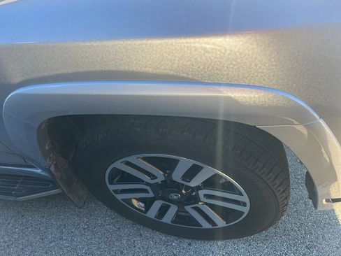 Used 2020 Toyota 4Runner Limited image 15