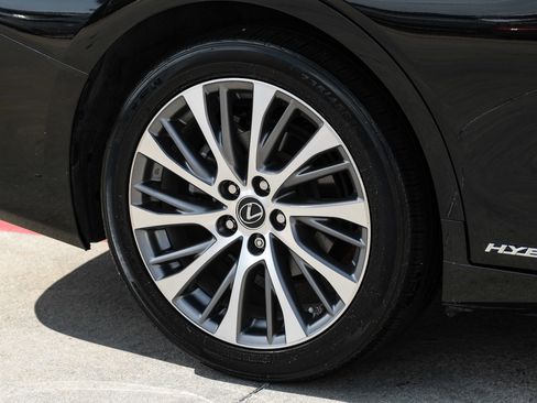 Used 2020 Lexus ES 300h w/ Premium Package FWD image 50