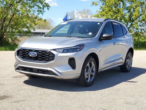 Certified 2024 Ford Escape ST-Line w/ Tech Pack #1 AWD/4WD image 2