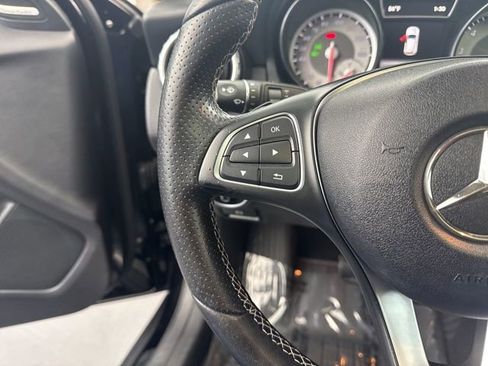 Used 2017 Mercedes-Benz GLA 250 image 28