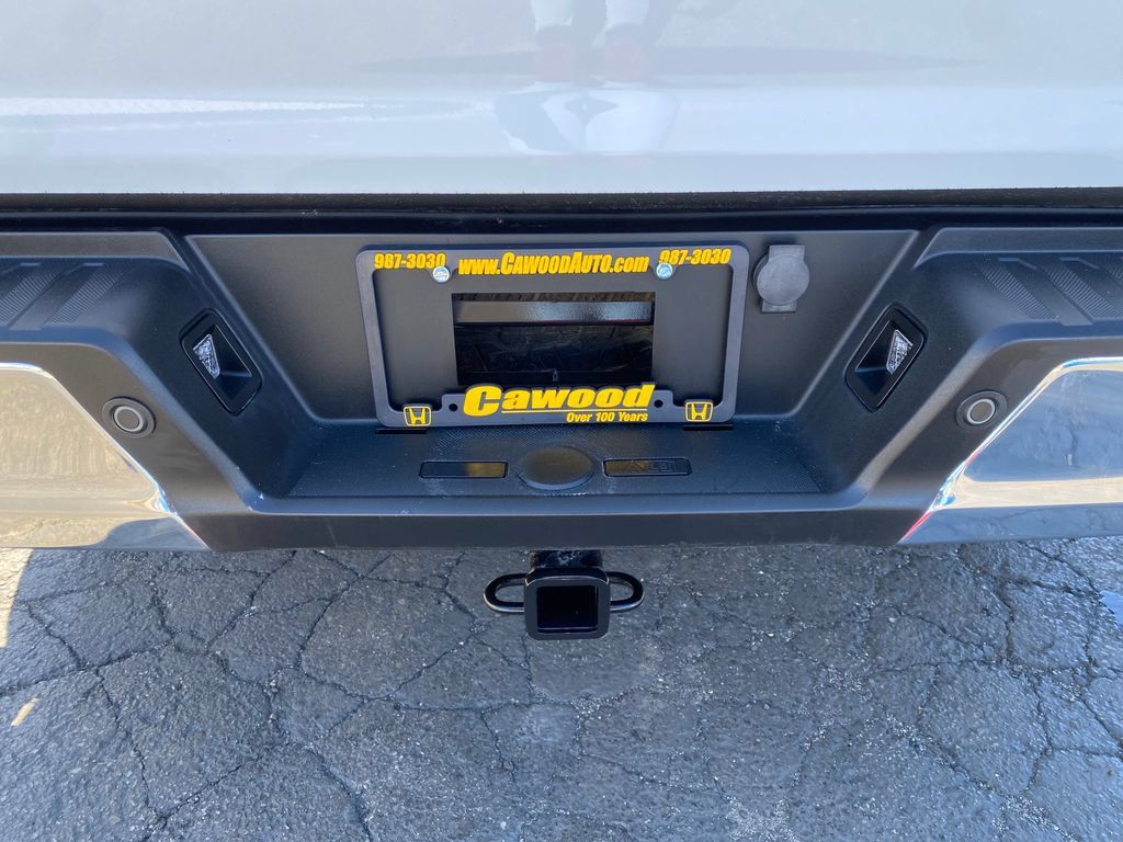 Used 2023 Ford F150 XLT w/ XTR Package AWD/4WD image 4