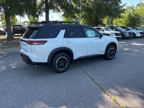 New 2026 Nissan Pathfinder Rock Creek AWD/4WD image 4