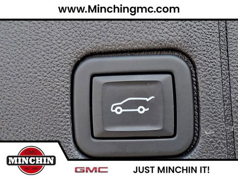 Used 2022 GMC Terrain SLT w/ Tech Package AWD/4WD image 30