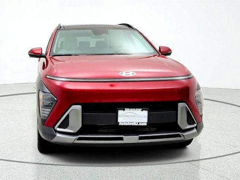 Used 2025 Hyundai Kona Limited AWD/4WD image 2