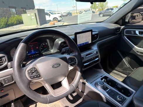 Used 2022 Ford Explorer Timberline AWD/4WD image 8