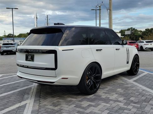 Used 2023 Land Rover Range Rover SE image 5
