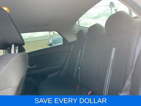 Used 2021 Hyundai Elantra SEL w/ Convenience Package image 15