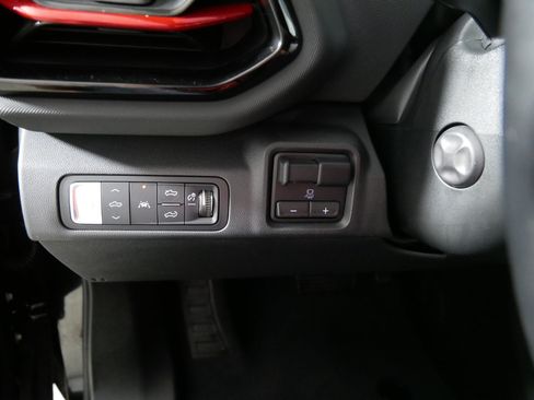 Used 2025 Chevrolet Silverado EV RST AWD/4WD image 26