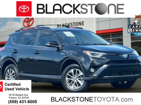 Used 2017 Toyota RAV4 XLE w/ Convenience Package AWD/4WD image 1