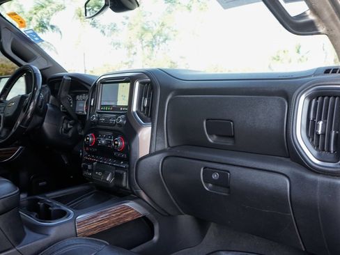 Used 2019 Chevrolet Silverado 1500 High Country image 39