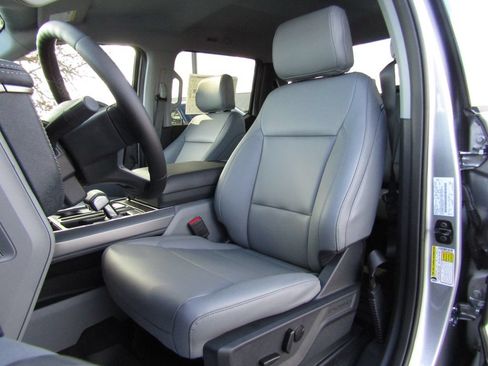 New 2025 Ford F150 Lightning Flash AWD/4WD image 19
