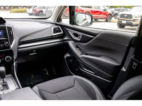 Used 2023 Subaru Forester Premium AWD/4WD image 10