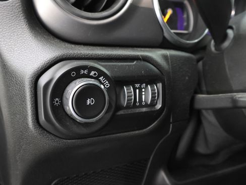 Used 2021 Jeep Wrangler Unlimited Sport AWD/4WD image 39