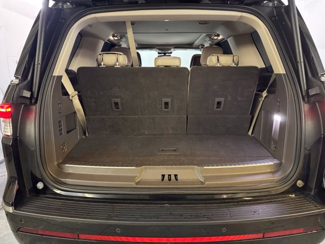 Used 2024 Lincoln Navigator Reserve AWD/4WD image 32