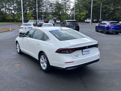 Used 2025 Honda Accord LX image 8