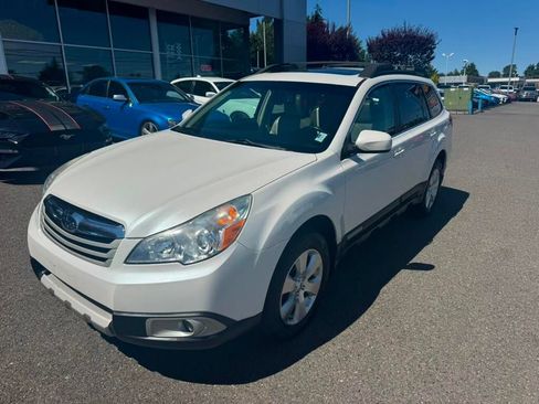 Used 2012 Subaru Outback 3.6R Limited w/ Moonroof Pkg AWD/4WD image 1