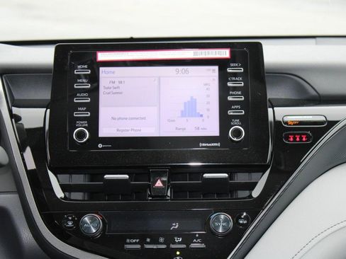 New 2024 Toyota Camry SE image 10