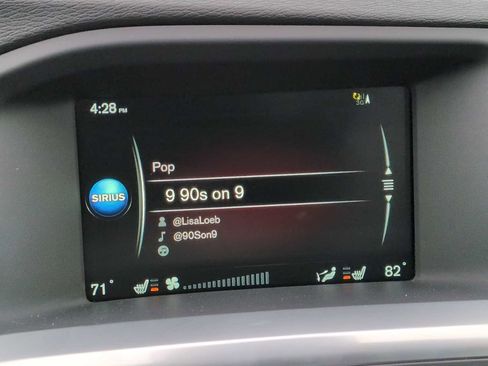 Used 2017 Volvo V60 T5 Premier w/ Convenience Package image 27