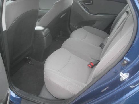 Used 2016 Hyundai Elantra SE FWD image 10