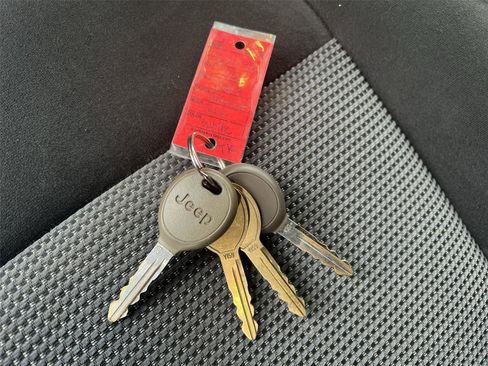 Used 2016 Jeep Patriot Sport image 24