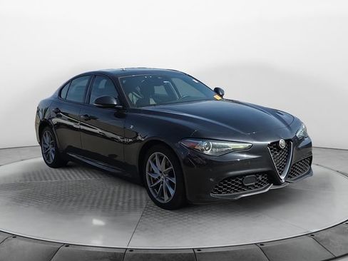 Used 2022 Alfa Romeo Giulia Ti AWD/4WD image 7