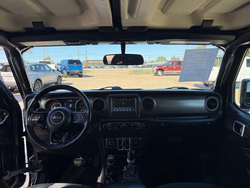 Used 2018 Jeep Wrangler Unlimited Sport S image 23